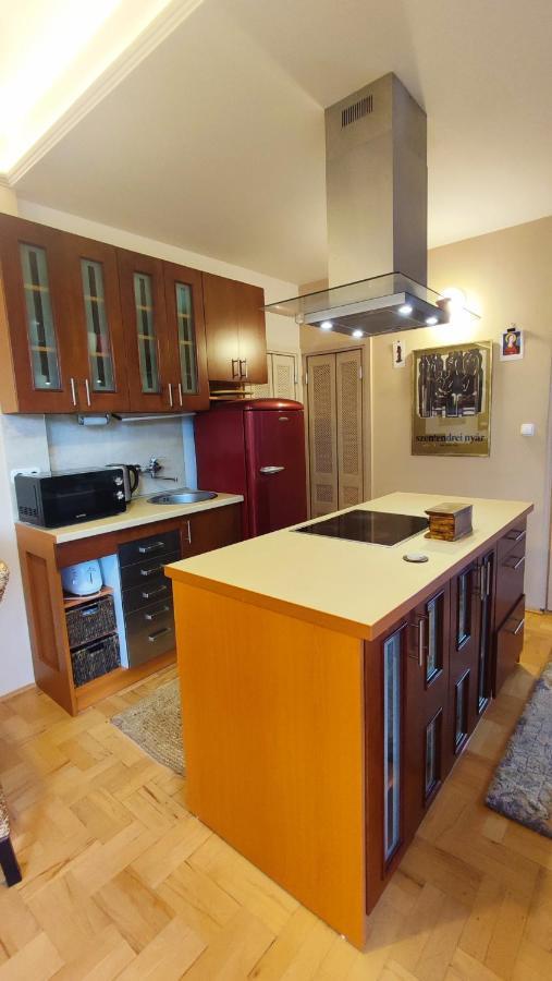 Art Styles Boutique Apartment Сентендре Екстериор снимка