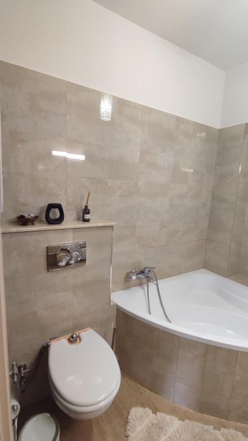 Art Styles Boutique Apartment Сентендре Екстериор снимка