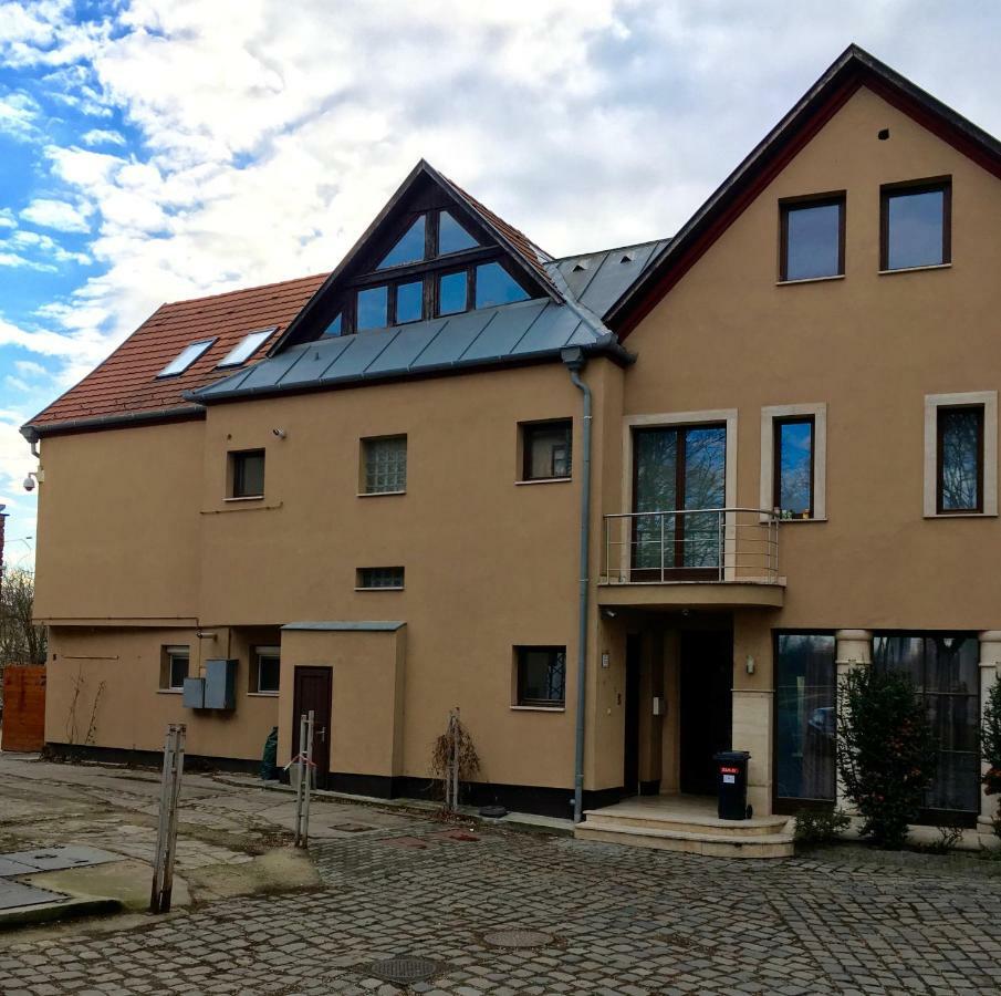 Art Styles Boutique Apartment Сентендре Екстериор снимка